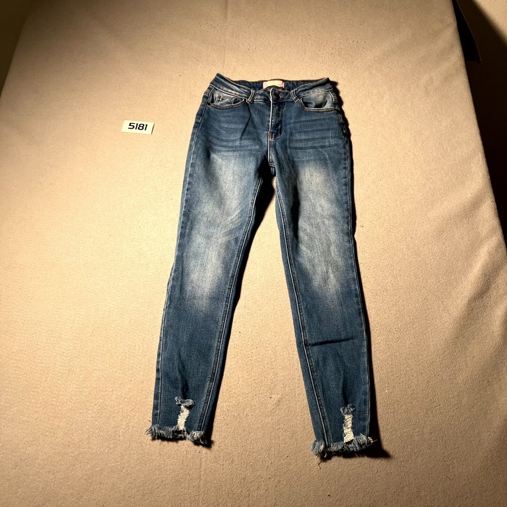 Bamboo Jeans Womens 7 Blue Denim Stretch Distressed‎ Raw Hem Classic Skinny Leg